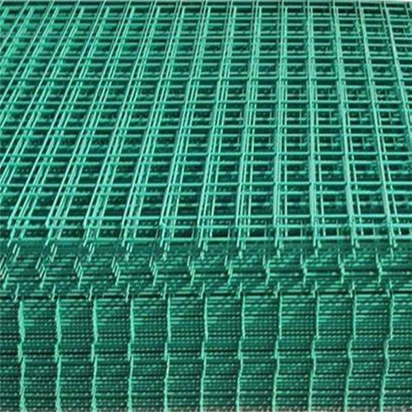Welded wire mesh panel