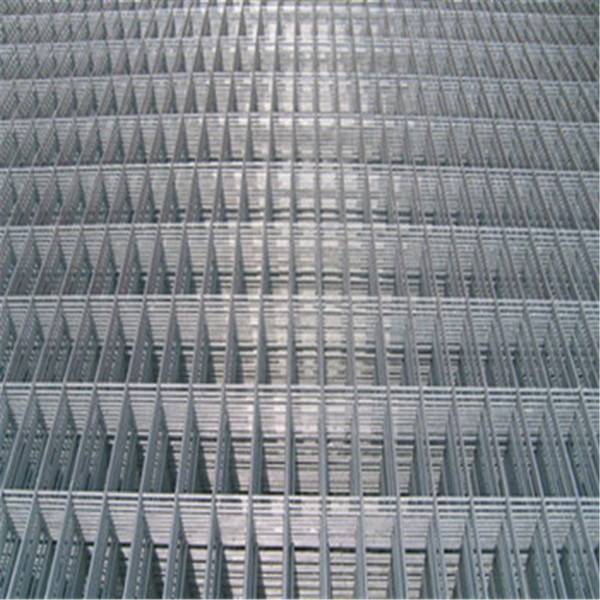 Welded wire mesh panel